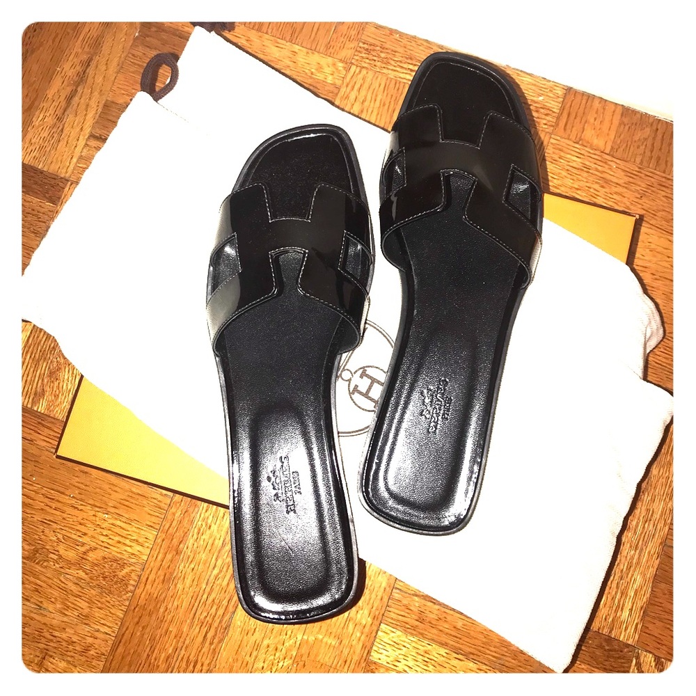 Hermes Oran Sandel in Patent Leather